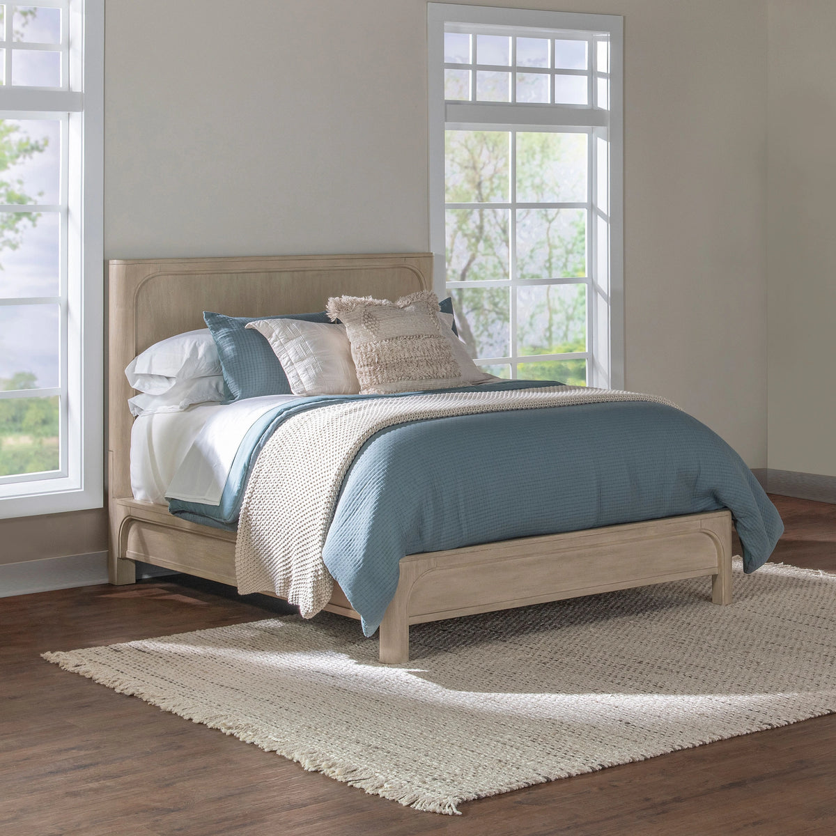 Solano Panel Platform Bed