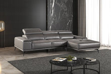 Cargar imagen en el visor de la galería, Vadso Sectional, Right Chaise