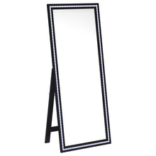 Cargar imagen en el visor de la galería, Windrose Standing Mirror with LED Lighting