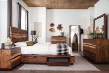 Cargar imagen en el visor de la galería, Winslow Panel Platform Storage Bed