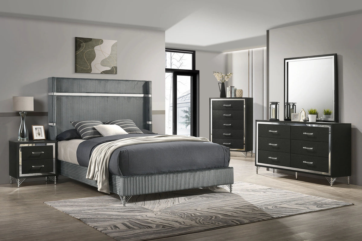 Lucia Dresser with Mirror