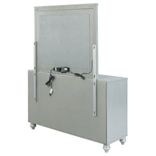 Load image into Gallery viewer, Gunnison Dresser with Mirror