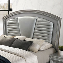 Cargar imagen en el visor de la galería, Maddie Queen Bedroom Set