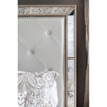 Cargar imagen en el visor de la galería, LORAINE Cal.King, E.King, &amp; Queen Bed