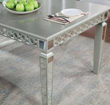 Cargar imagen en el visor de la galería, ADALIA Dining Table, Silver