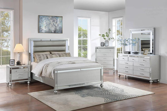 Hothan Eastern King Bed in Silver