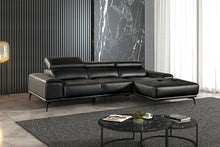 Cargar imagen en el visor de la galería, Vadso Sectional, Right Chaise