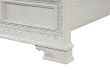 Cargar imagen en el visor de la galería, Stella Mia E.King &amp; Queen Bed White &amp; White