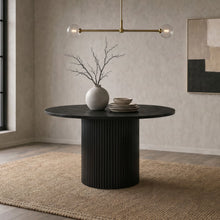 Cargar imagen en el visor de la galería, Hamlyn 47-inch Dining Table
