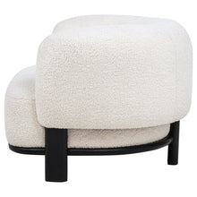 Cargar imagen en el visor de la galería, Lawler Upholstered Accent Chair