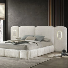 Cargar imagen en el visor de la galería, Newhaven Queen Bed