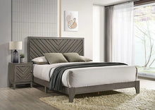Cargar imagen en el visor de la galería, Vitas Queen Bed