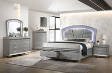 Cargar imagen en el visor de la galería, Maddie Queen Bedroom Set