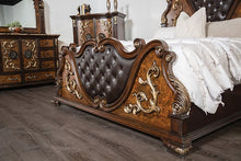 Cargar imagen en el visor de la galería, Aquilina Queen Bedroom Set