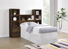 Cargar imagen en el visor de la galería, Westpark Bedroom Set