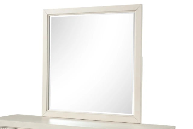 Isadore Mirror