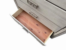 Cargar imagen en el visor de la galería, Basilone Chest