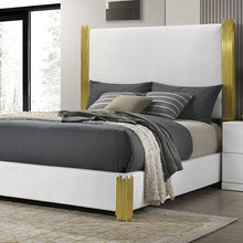 Cargar imagen en el visor de la galería, Basildon E.King &amp; Queen Bed