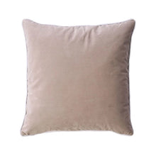 Cargar imagen en el visor de la galería, Fawn Sand 20" X 20" Pillow, Sand (2/CTN)