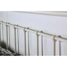 Cargar imagen en el visor de la galería, IRIA Vintage White Cal.King, E.King, &amp; Full Bed