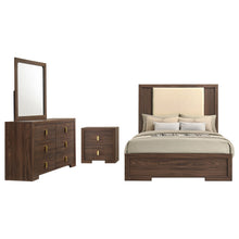 Cargar imagen en el visor de la galería, Etienne 4 Pc Bedroom Set