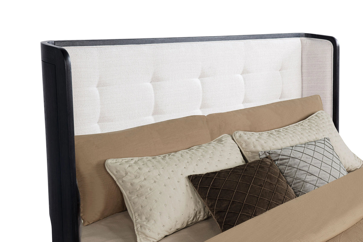 Leandro Wingback Bed