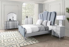 Cargar imagen en el visor de la galería, Melodi Parc E.King &amp; Queen Bed Black &amp; Silver