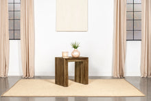 Cargar imagen en el visor de la galería, Odilia End Table
