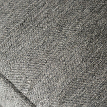 Cargar imagen en el visor de la galería, DELGADA Loveseat