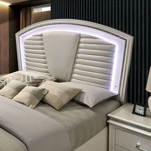 Cargar imagen en el visor de la galería, Maddie Queen Bedroom Set