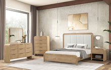 Cargar imagen en el visor de la galería, Handforth Chest