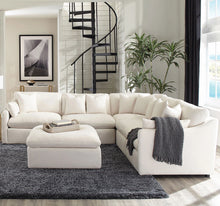 Cargar imagen en el visor de la galería, Hobson Corner Chair