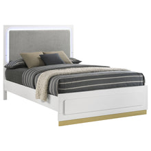 Cargar imagen en el visor de la galería, Caraway Panel Bed with LED Lighting