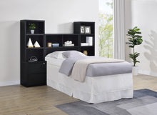 Cargar imagen en el visor de la galería, Westpark Bedroom Set