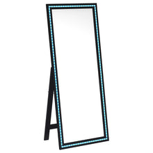 Cargar imagen en el visor de la galería, Windrose Standing Mirror with LED Lighting