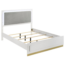 Cargar imagen en el visor de la galería, Caraway Panel Bed with LED Lighting
