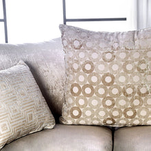Cargar imagen en el visor de la galería, Benigno Love Seat Silver &amp; Gray