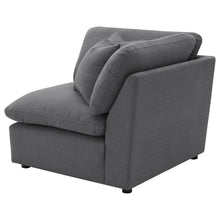 Cargar imagen en el visor de la galería, Hobson Corner Chair