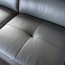 Cargar imagen en el visor de la galería, Vadso Sectional, Right Chaise