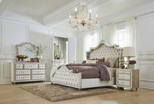 Cargar imagen en el visor de la galería, Antonella Nightstand