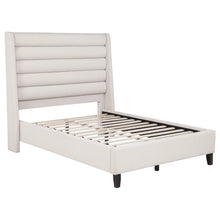 Cargar imagen en el visor de la galería, Leslie Upholstered Wingback Platform Bed