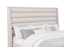 Cargar imagen en el visor de la galería, Leslie Upholstered Wingback Platform Bed