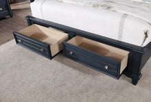 Cargar imagen en el visor de la galería, Manzanillo Queen Bedroom Set
