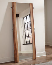 Cargar imagen en el visor de la galería, Winslow Floor Mirror