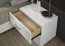 Cargar imagen en el visor de la galería, Stoholm Nightstand