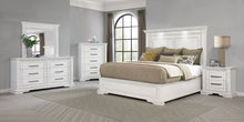 Cargar imagen en el visor de la galería, McKinney Panel Bed with LED Lighting