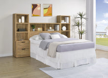 Cargar imagen en el visor de la galería, Westpark Bedroom Set